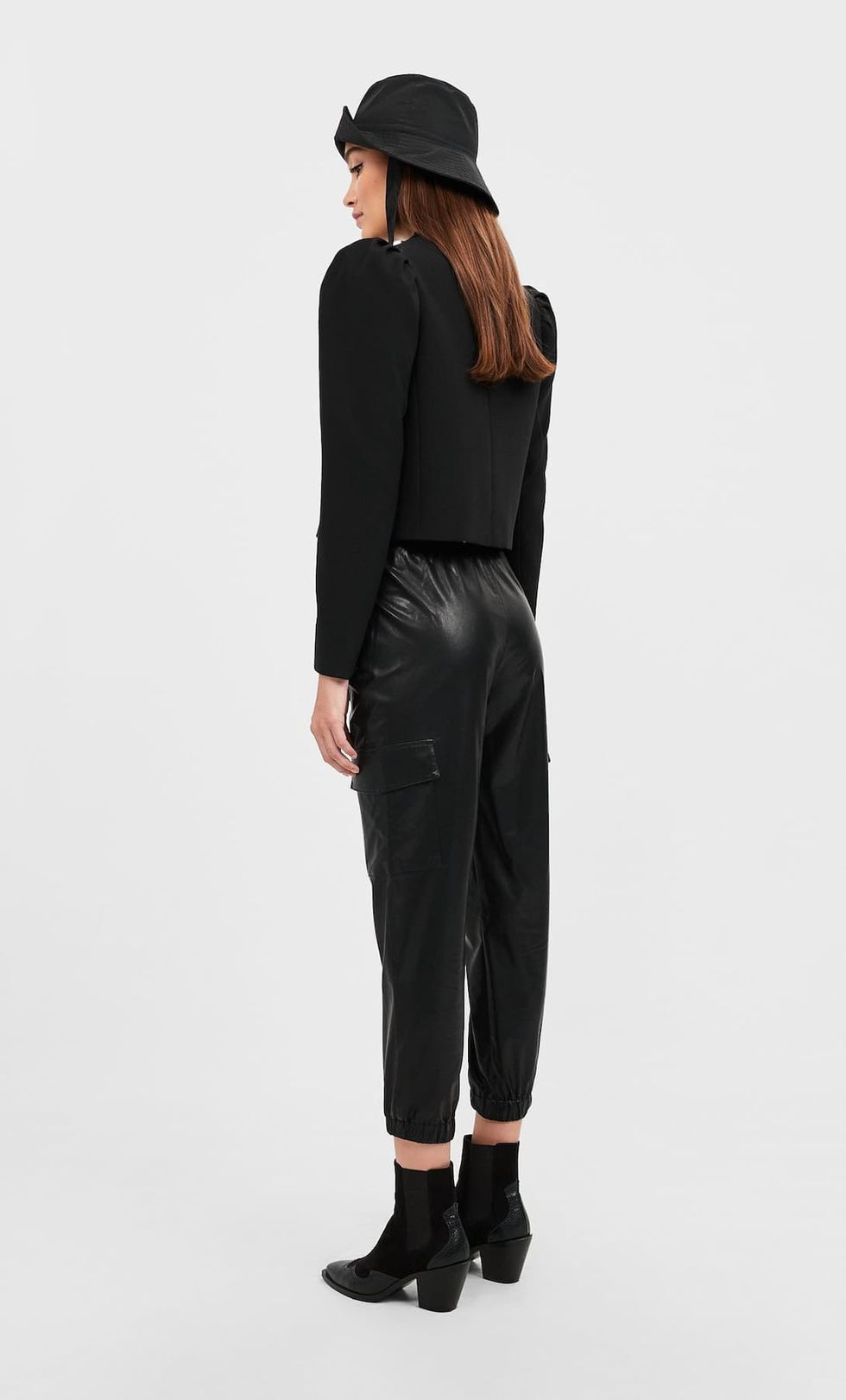 pantaloni donna moda 2020 pelle stradivarius
