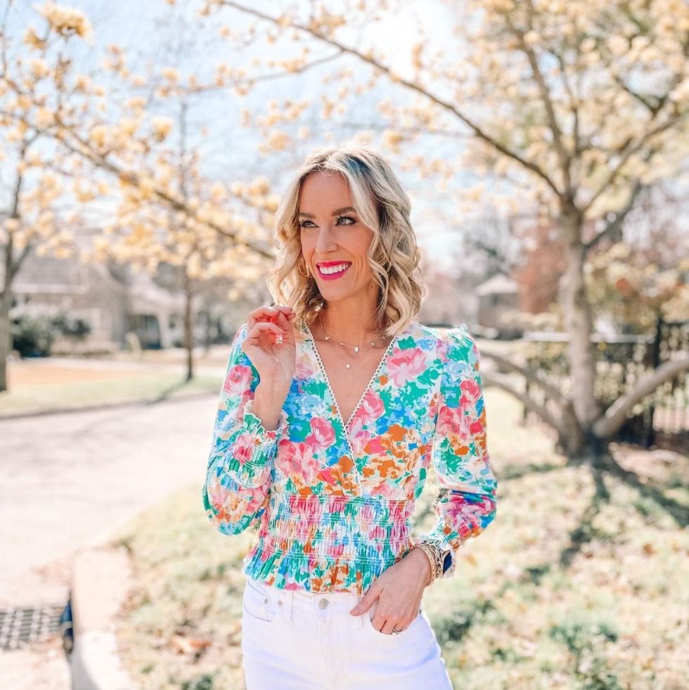 easter outfit ideas colored denim and floral top