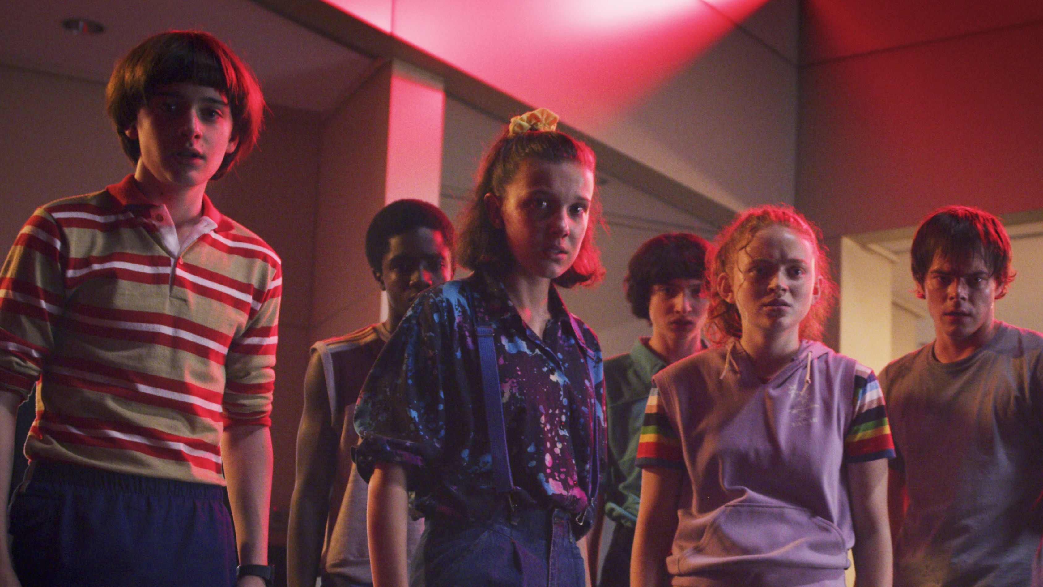 One Stranger Things Actor Just Debunked The Most Popular Season 2 Theory