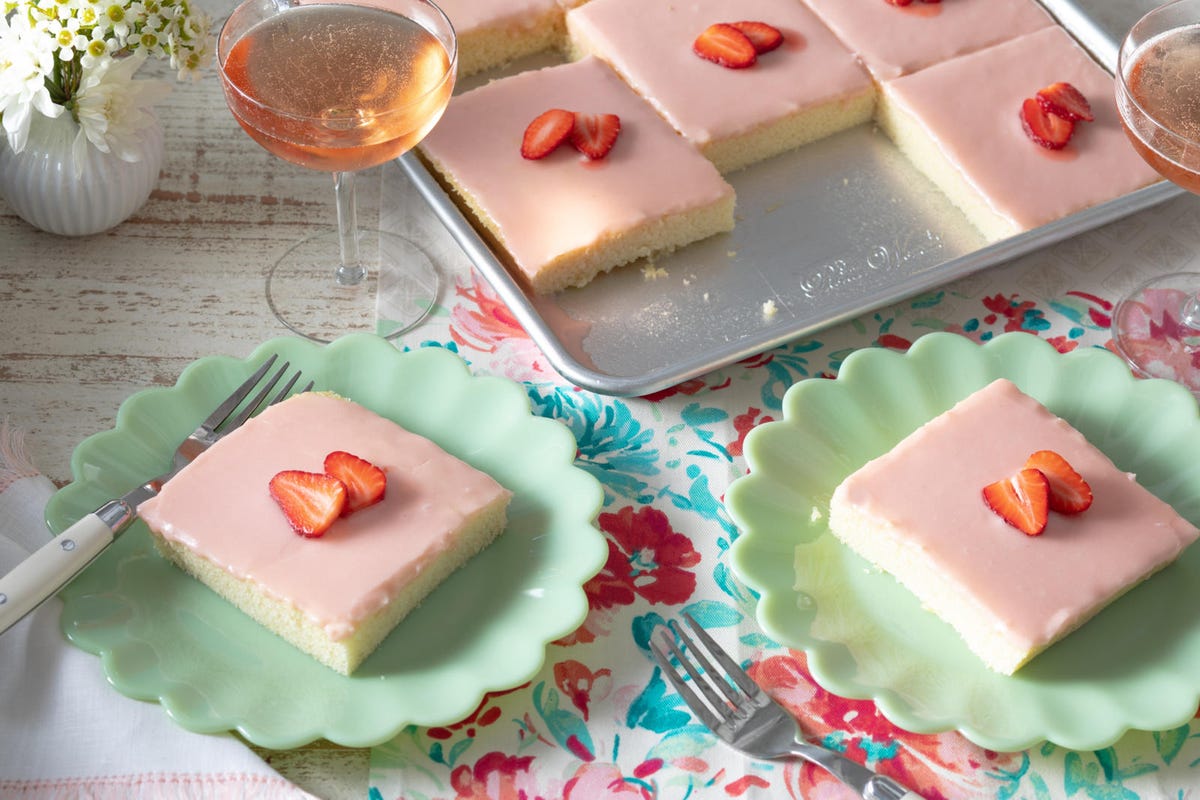 Strawberries-and-Cream Sheet Cake Recipe