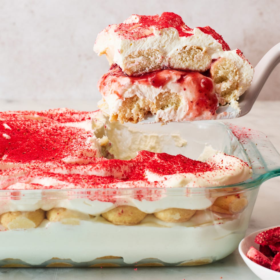 strawberries cream tiramisu