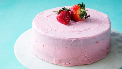 preview for A Classic Strawberry Cake For Summer