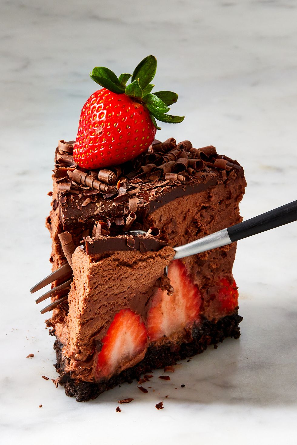 strawberry chocolate mousse cake