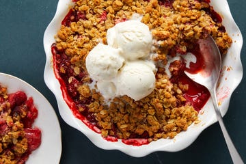 strawberry crisp topped with vanilla ice cream