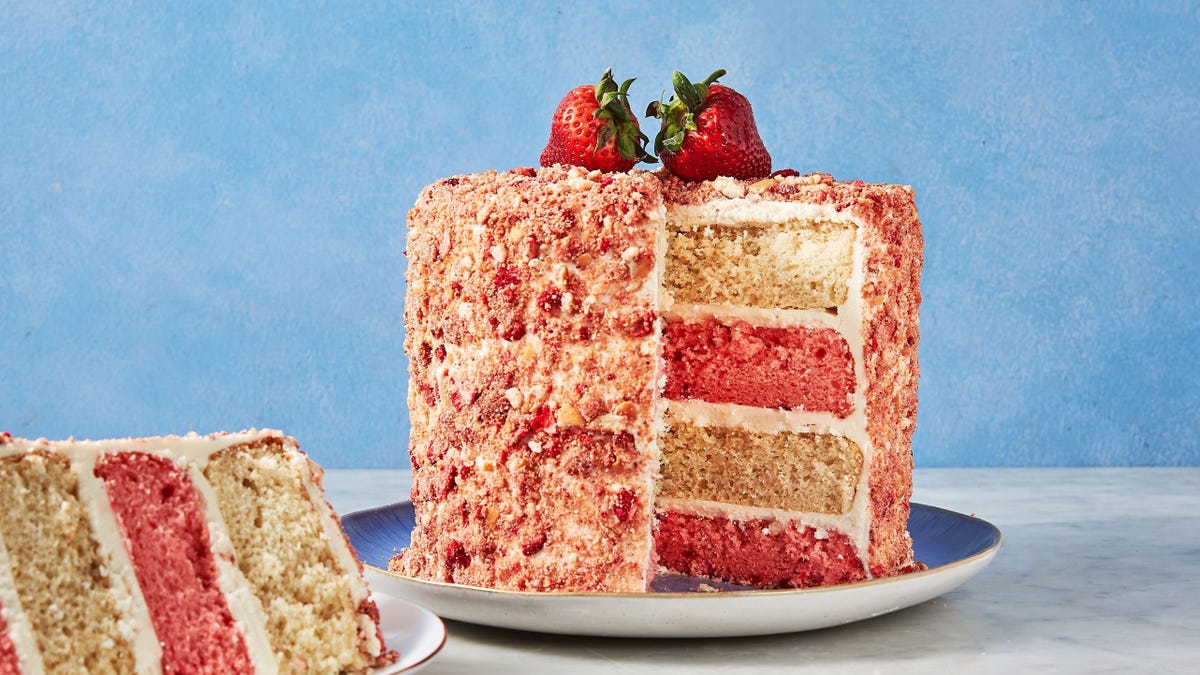 preview for The Inside Of This Strawberry Crunch Cake Will Make You Swoon