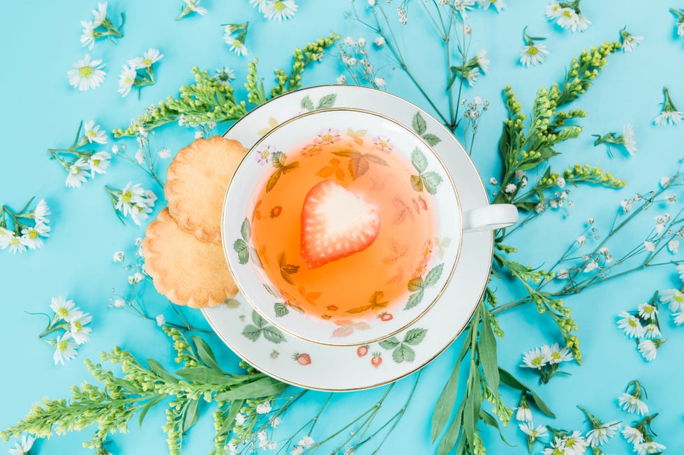 Cup, Teacup, Saucer, Egg, Illustration, Tableware, Serveware, Still life, Coffee cup, Drinkware, 