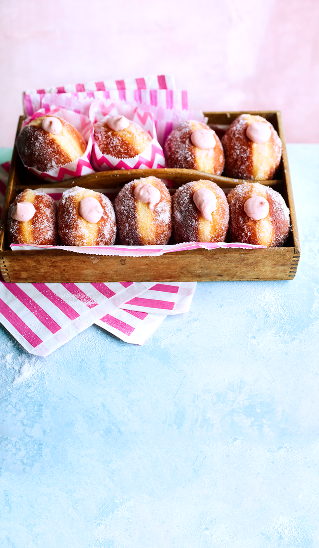 strawberry cream doughnuts