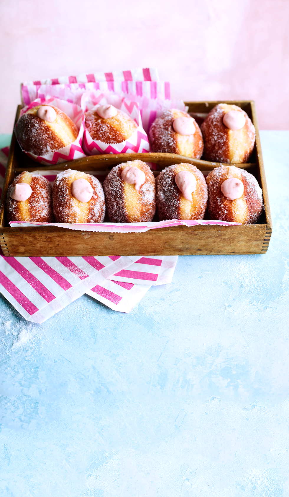 strawberry cream doughnuts