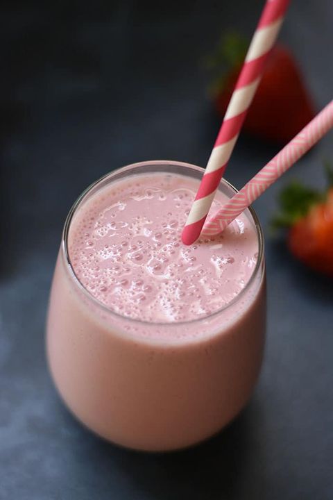 high protein smoothie, strawberry greek yogurt smoothie