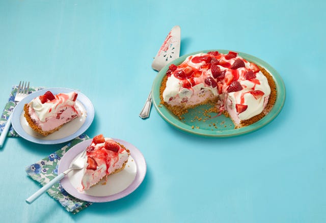 Strawberry Ice Cream Pie