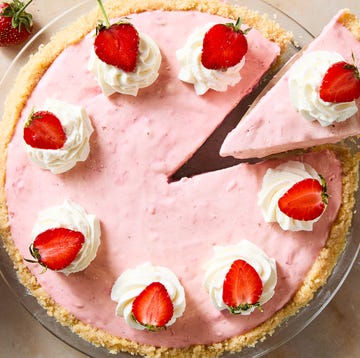 Strawberry Milkshake Pie creamy strawberry pie topped with whipped cream and strawberries