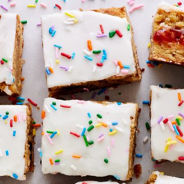 strawberry pop tart blondies with icing and sprinkles