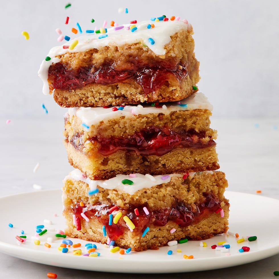 strawberry pop tart blondies with icing and sprinkles