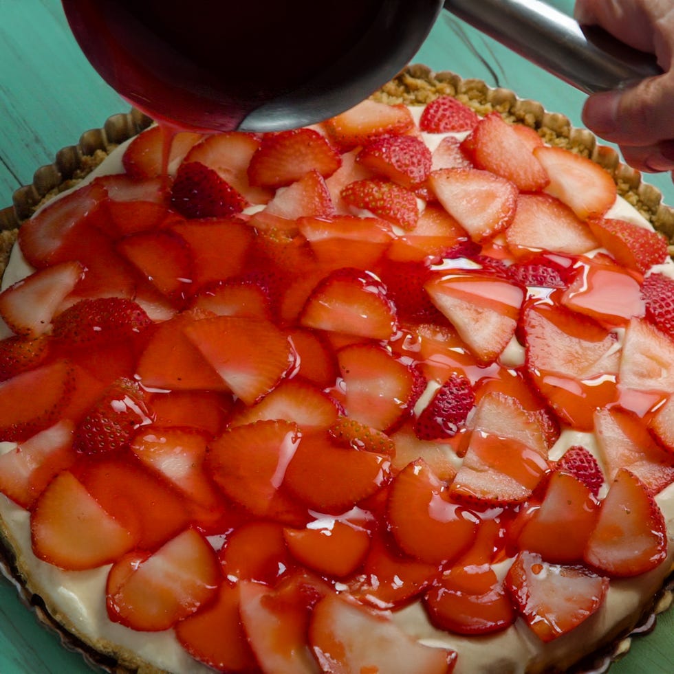 strawberry pretzel tart