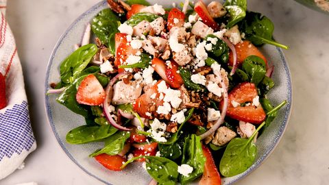 strawberry spinach salad with goat cheese