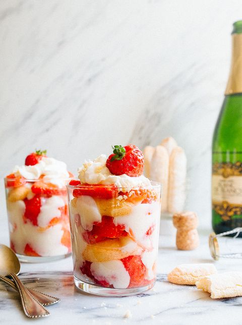 strawberry trifle recipe