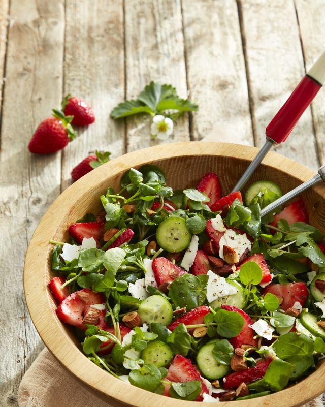 Mixed Greens Strawberry Salad - California Strawberry Commission