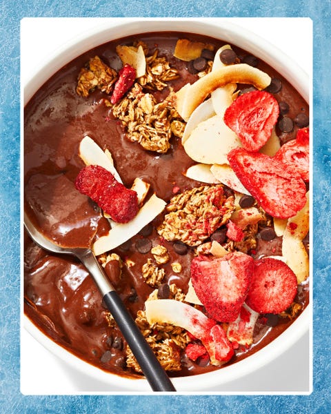 chocolate strawberry crunch bowl