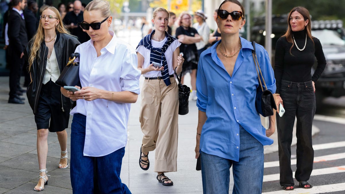 El mejor street-style de la semana vuelve a coronar la sobrecamisa como  pieza clave para el verano