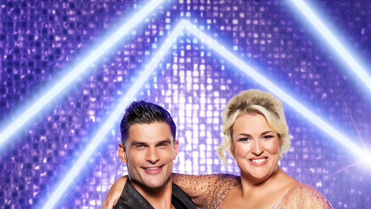 Strictly's Sara Davies enjoys double date with Aljaz and his wife