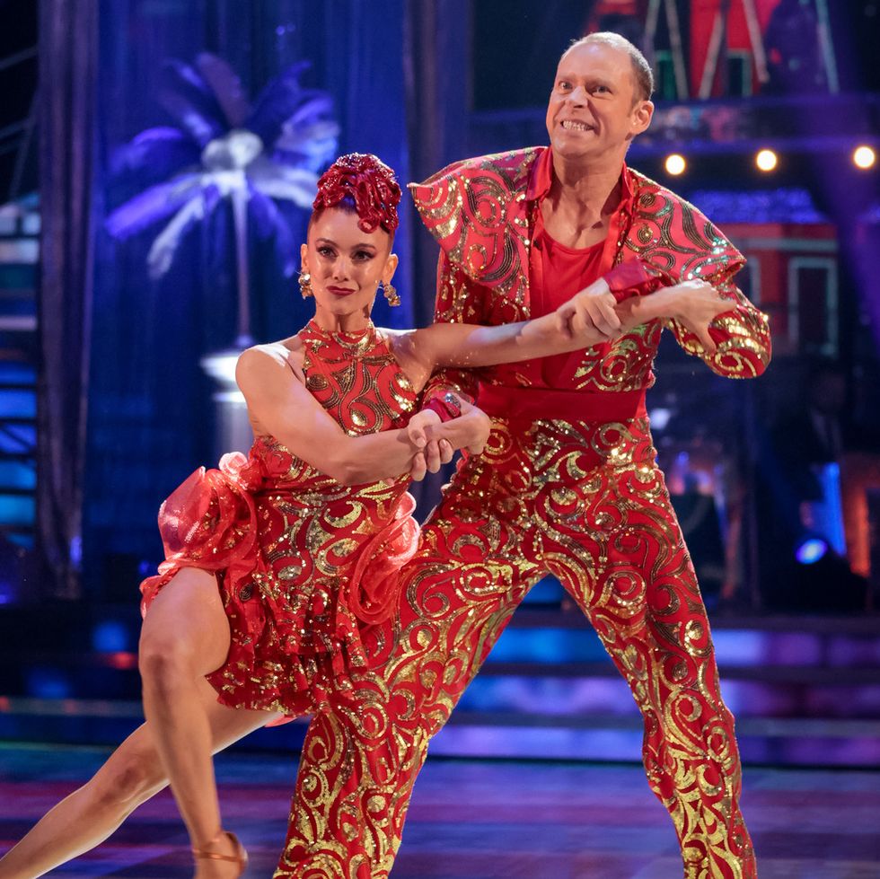 strictly come dancing 2021  robert webb and dianne buswell