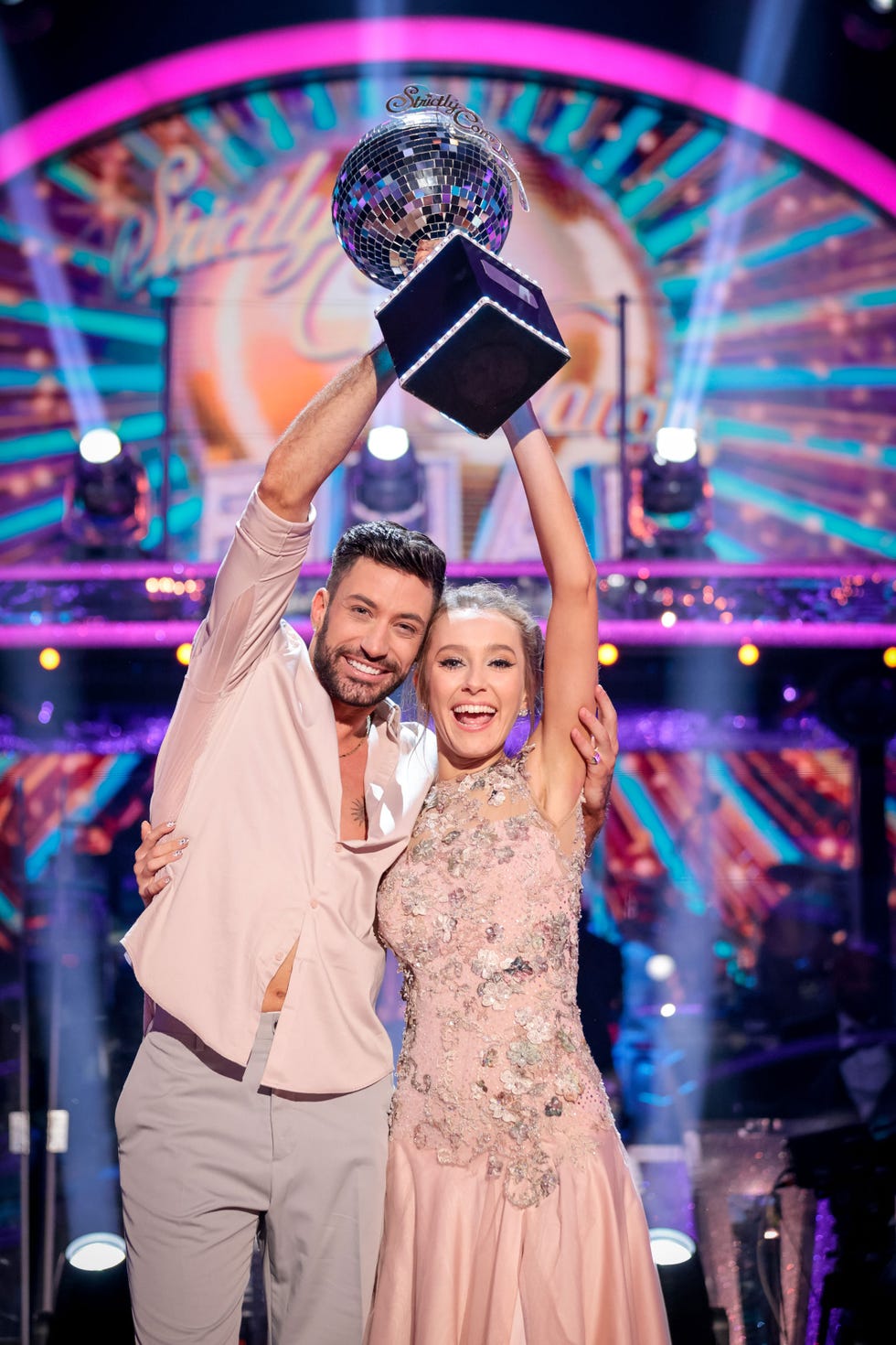rose ayling ellis, giovanni pernice, strictly come dancing 2021 winners