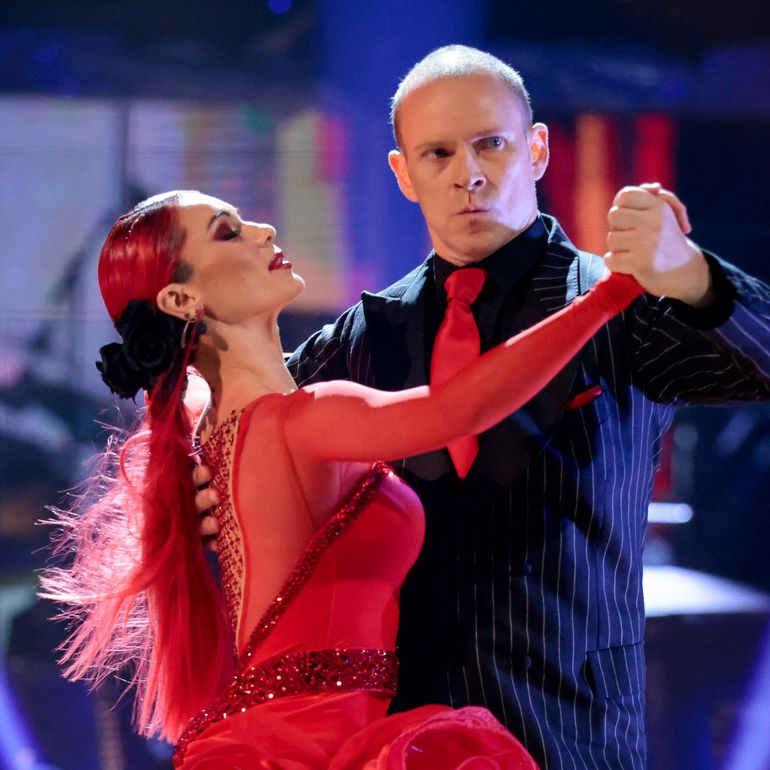 strictly come dancing week 2, robert webb and dianne buswell dancing