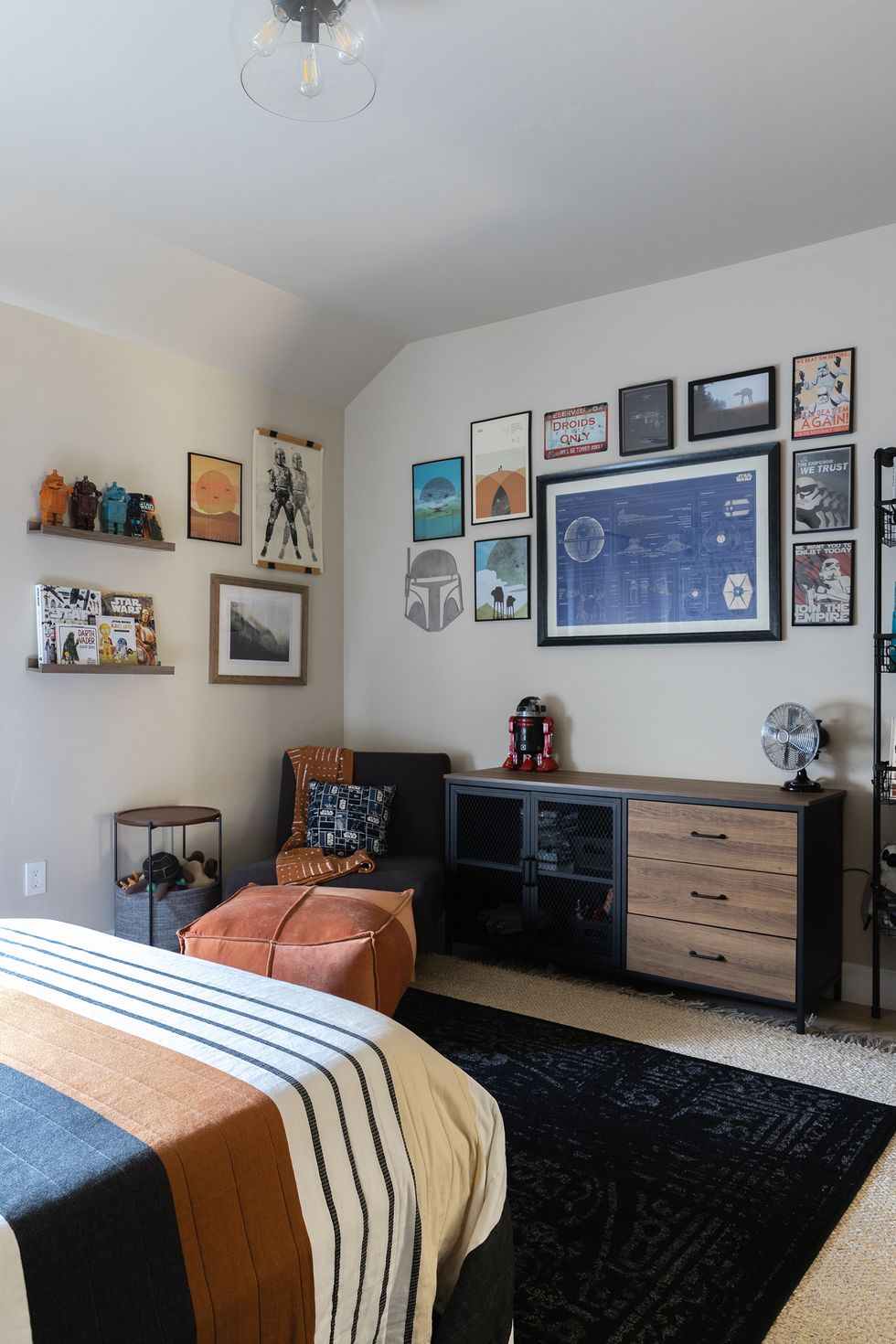 28 Best Wall Decor Ideas To Decorate Your Blank Wall - Foyr