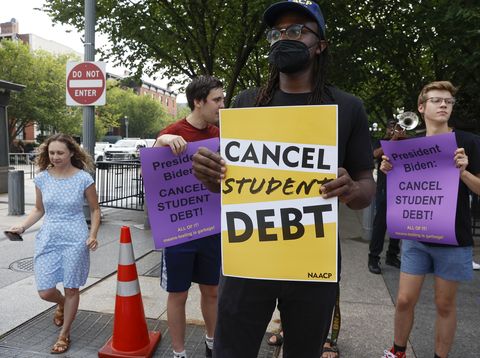 student loan debtors gather at the white house to demand that president biden cancel student debt in august