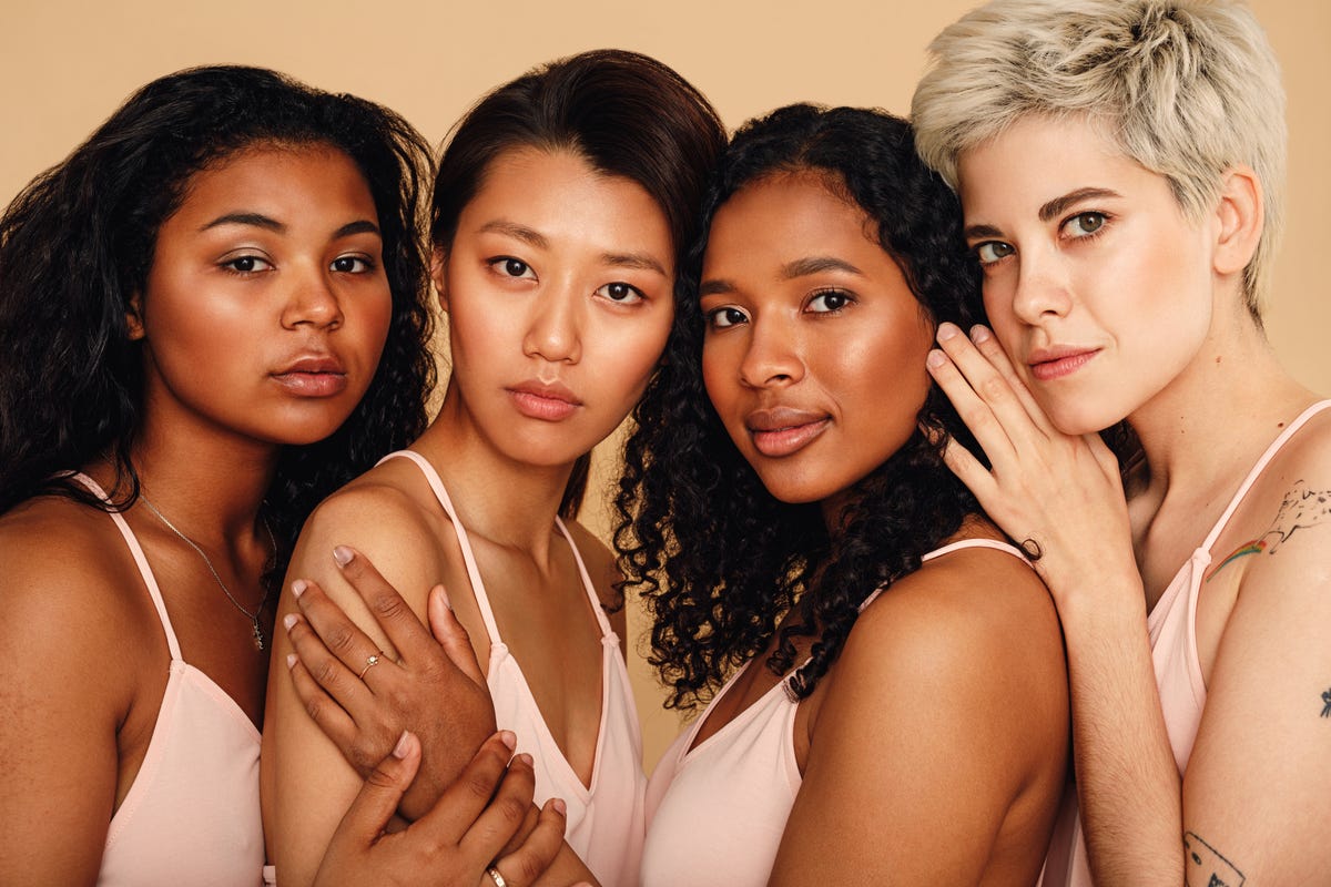 What Type of Skin Do I Have? - 6 Skin Types, Explained by Experts - da: Bạn đang lo lắng không biết da mình thuộc loại nào và cách chăm sóc như thế nào để có làn da đẹp và khỏe mạnh? Hãy xem hình ảnh liên quan đến What Type of Skin Do I Have? - 6 Skin Types, Explained by Experts. Chúng sẽ giúp bạn hiểu rõ hơn về các loại da và đưa ra những lời khuyên hữu ích để chăm sóc da đúng cách.