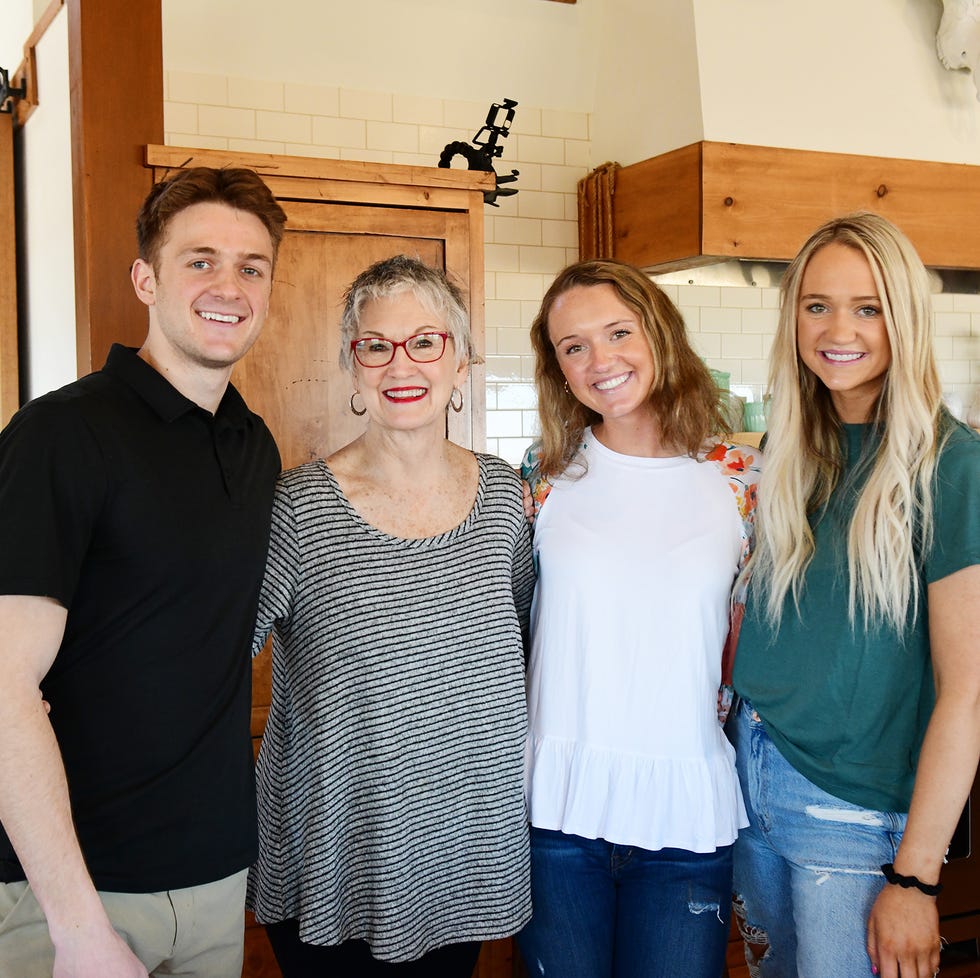 Ree Drummond's Mom Films The Pioneer Woman