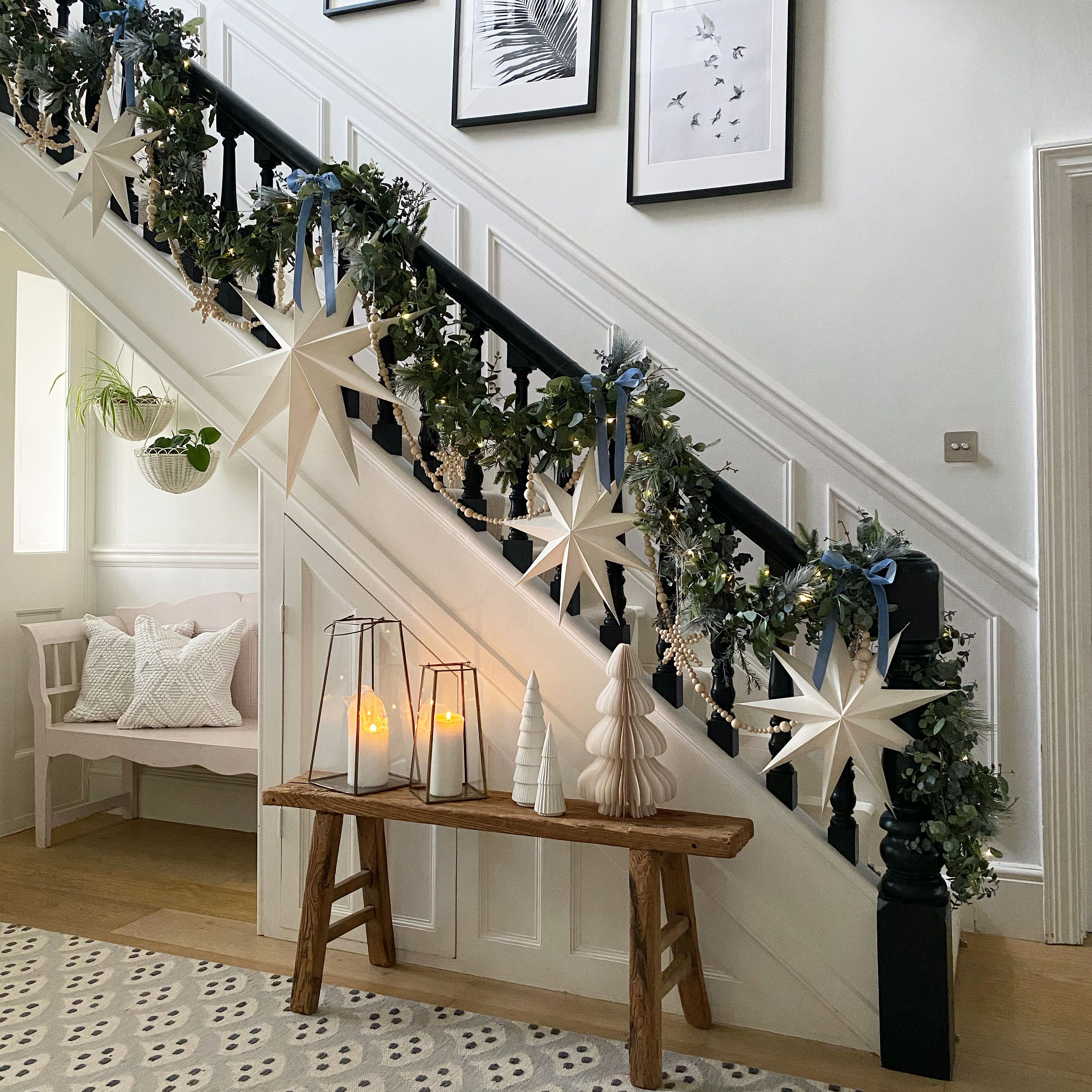 Christmas stairway decor