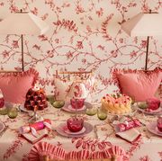 Pink, Decoration, Sweetness, Tablecloth, Tableware, Textile, Centrepiece, Wallpaper, Interior design, Table, 
