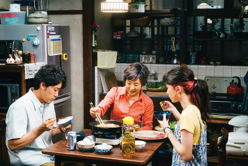 Análisis Crítica de la película 'Una madre de Tokio': Un toque humano en la metrópolis deshumanizada