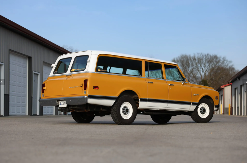 1972 chevy suburban