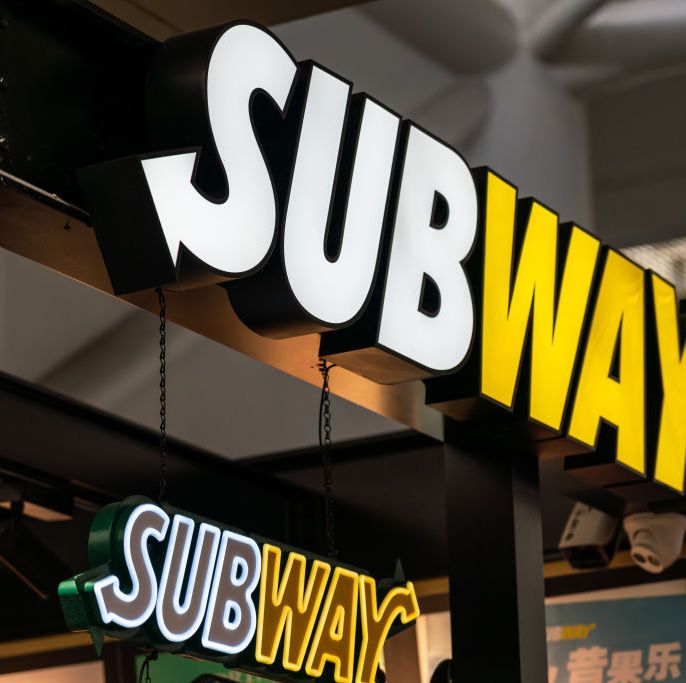 restaurants open on thanksgiving subway