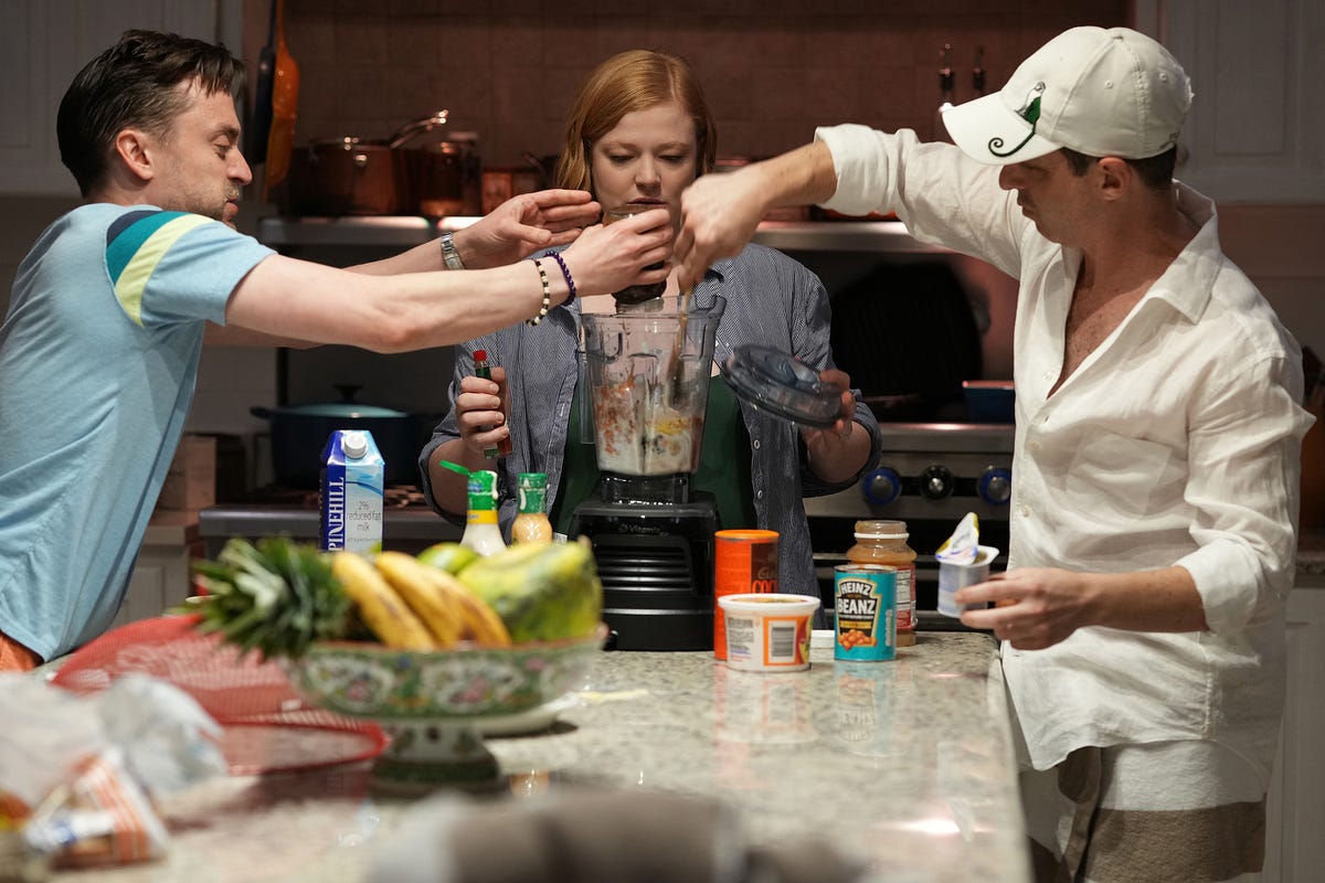 Jeremy Strong (Kendall) drank the disgusting milkshake at the end of ‘Succession’ for real: Tabasco, pickles, cocoa… And Shiv’s spit