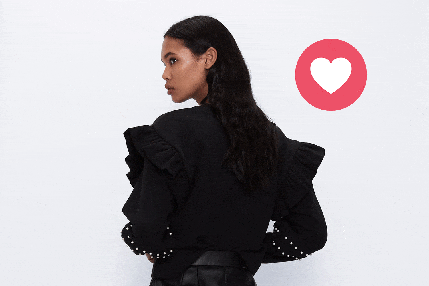 Cortar Hay una tendencia exterior Zara lanza una sudadera negra con volantes de moda en 2020