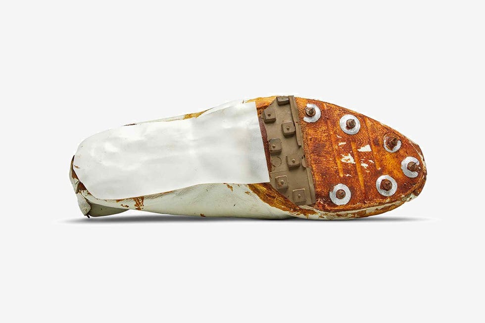 zapatillas con tacos de nike subasta en sotheby's