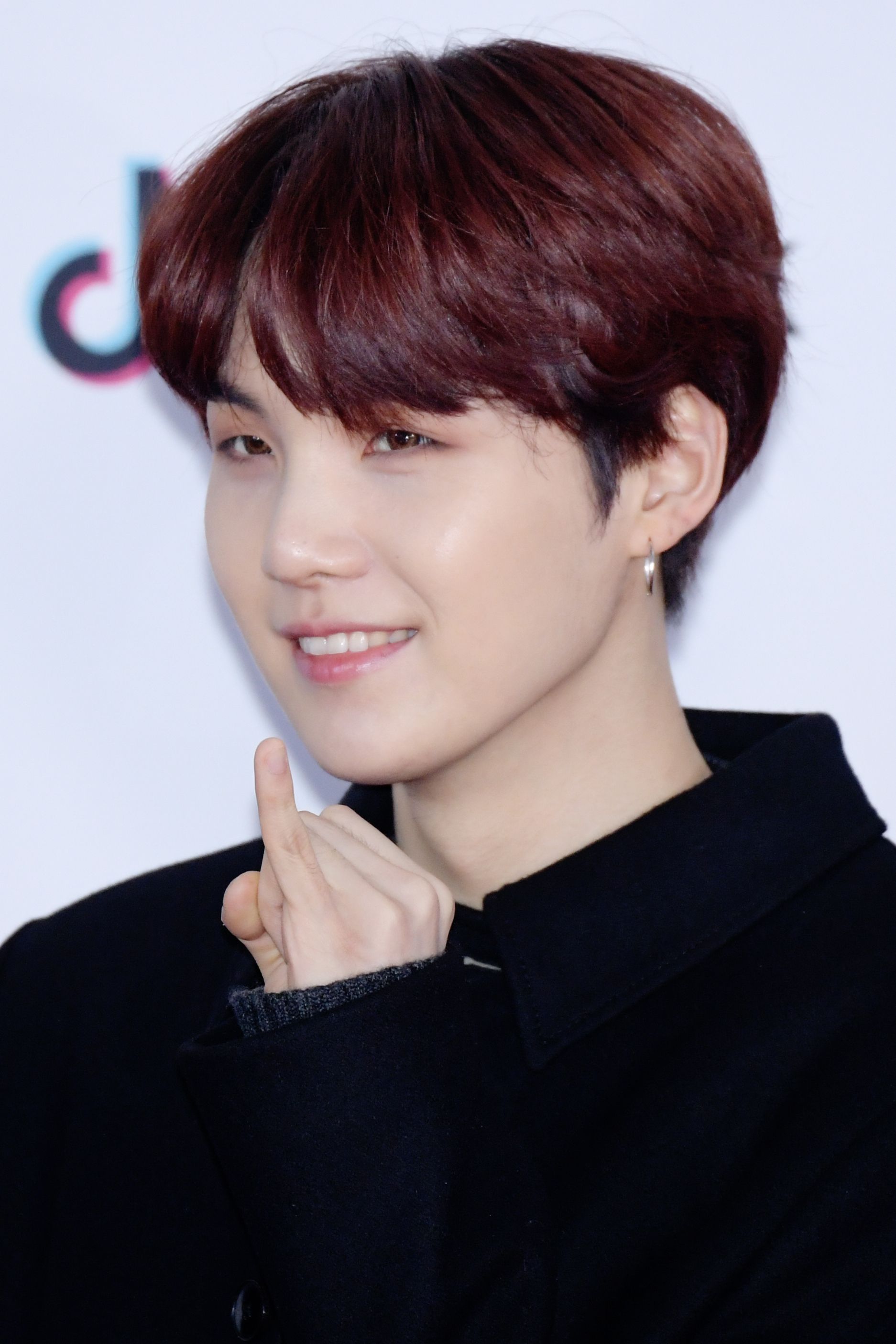 BTSの愛されお爺ちゃん？ SUGA（ユンギ）の魅力をアルバムで再確認