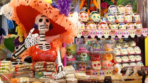 preview for 8 Things to Know About Día de Muertos