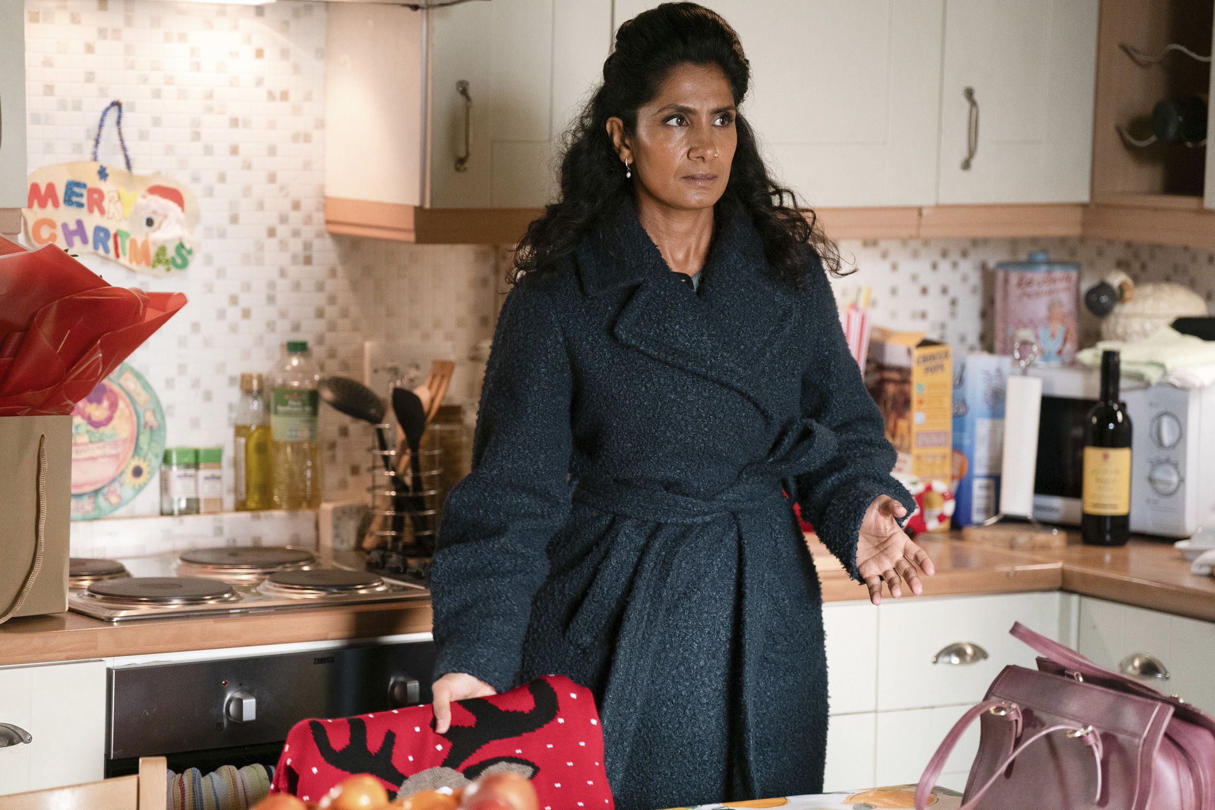 EastEnders Spoilers Stacey And Suki Rocked By 'Eve' Delivery In New Scenes