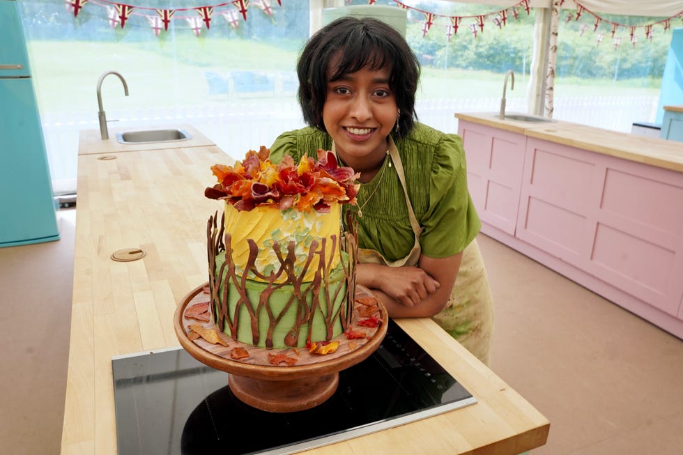 sumayah in bake off autumn week