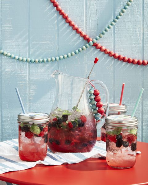refreshing berry spritzer