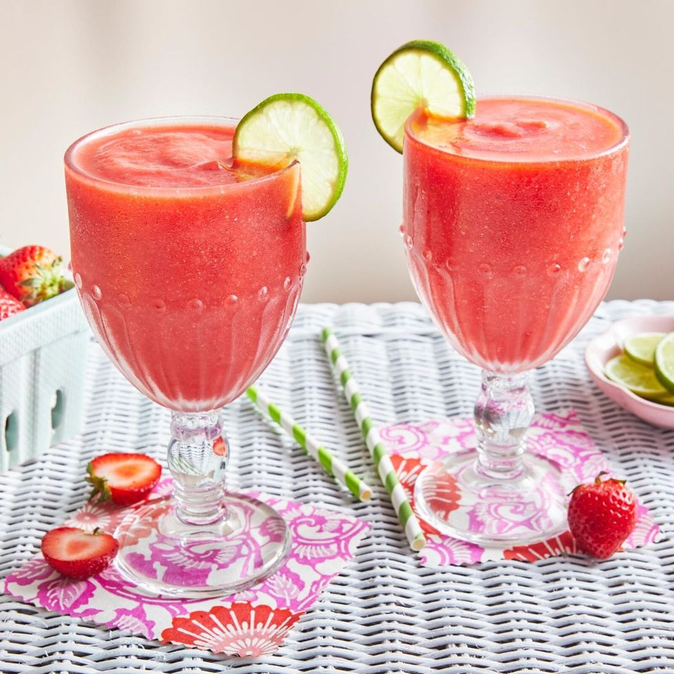 summer cocktails strawberry daiquiri
