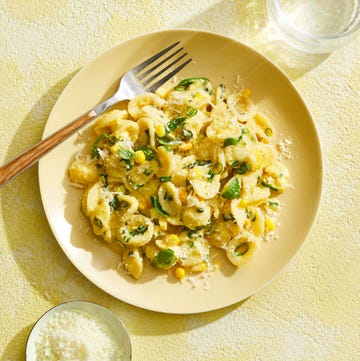 creamy corn pasta on a plate