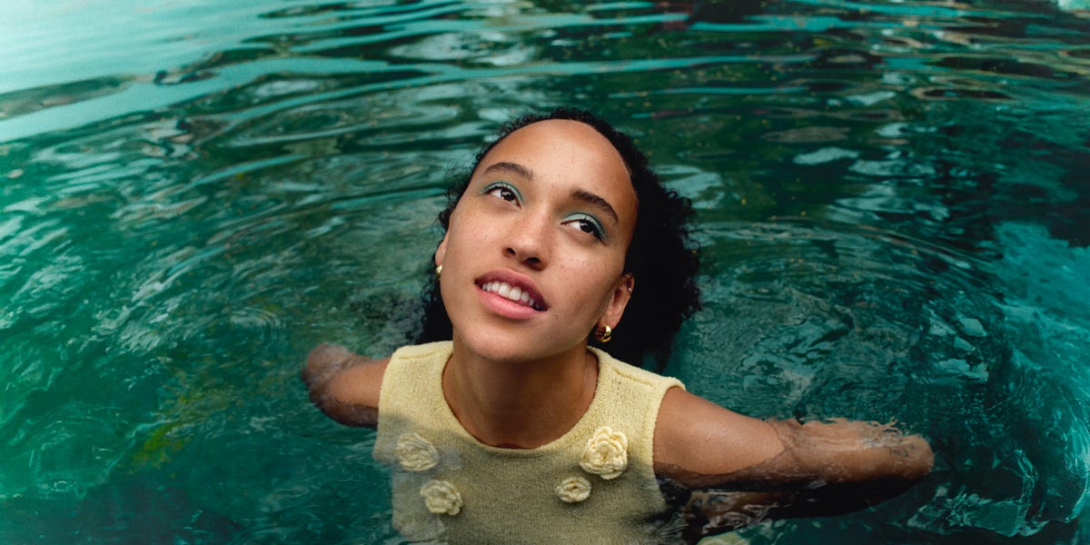Fragrance Experts Say the Biggest Summer Perfume Trend Is Smelling Like a Hot, Sweaty Vacation