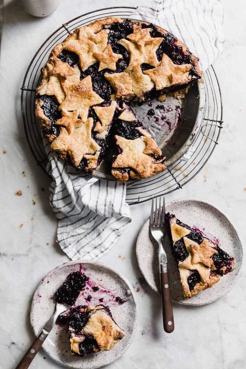 fourth of july blueberry pie with wire rack