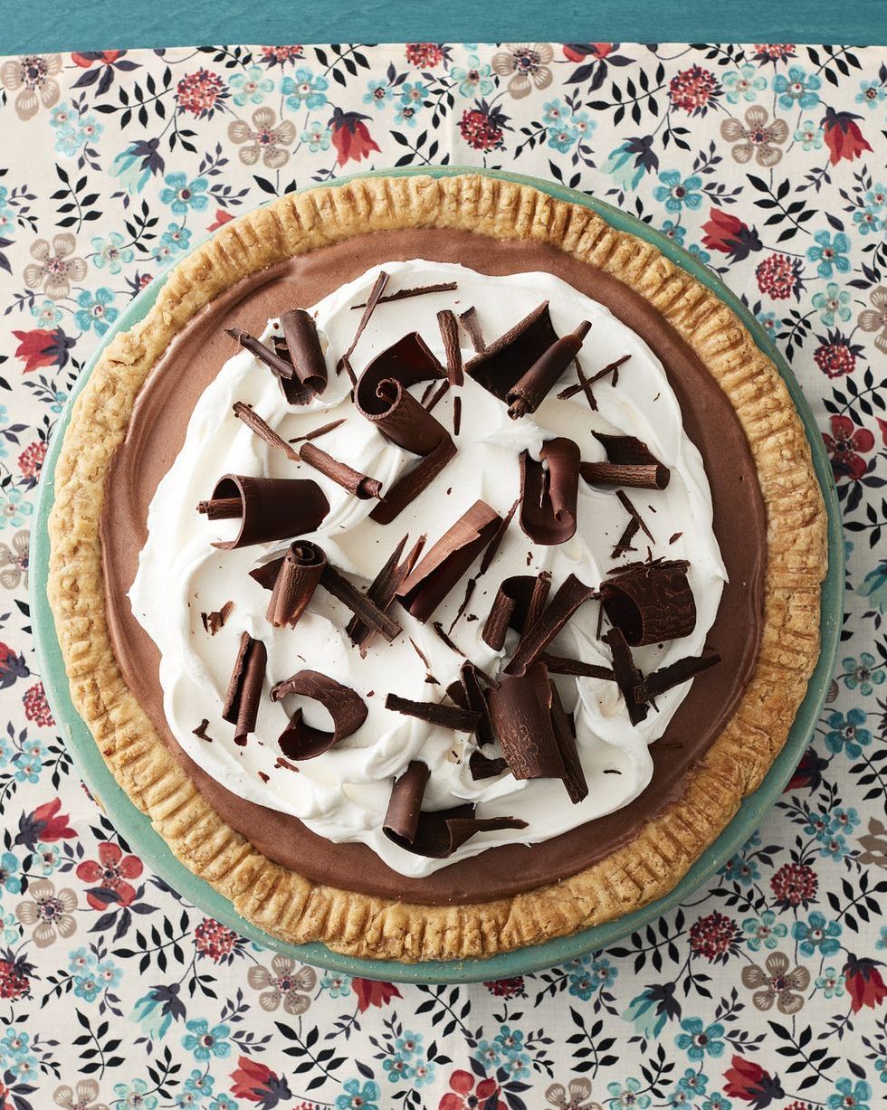 french silk pie with chocolate shavings
