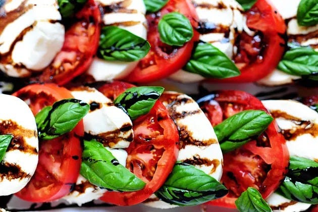 caprese salad with basil and balsamic